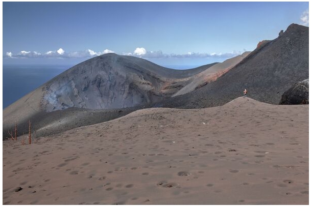 Los geólogos no descartan la reanudación de la actividad volcánica en el volcán de La Palma